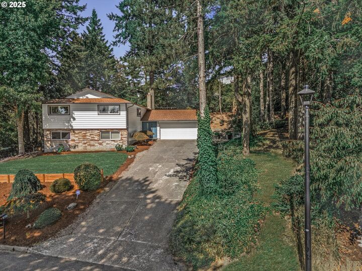 Property Photo: 9624 SE Dundee Dr OR 97086