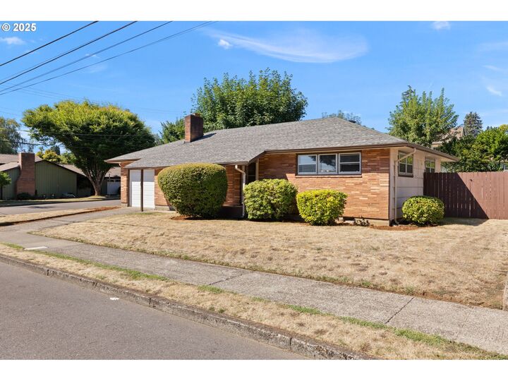Property Photo:  1907 NE Garfield St  WA 98607 
