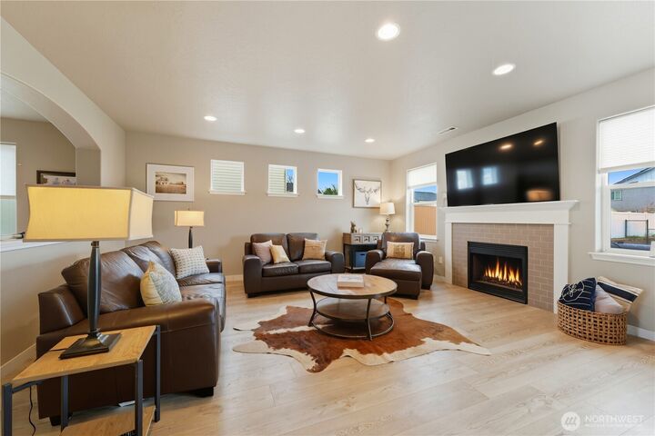 Property Photo: 1382 Caprio Loop WA 99362