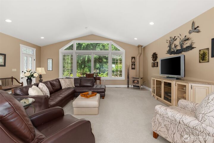 Property Photo: 81 E Lexington Place WA 98584
