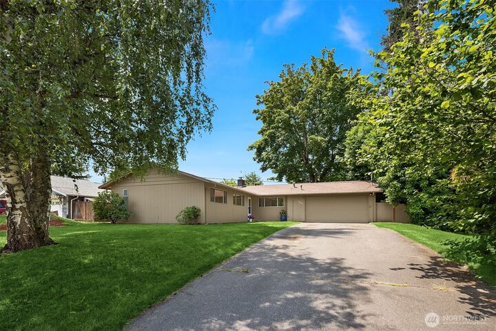 7825  115th Avenue SE  Newcastle WA 98056 photo
