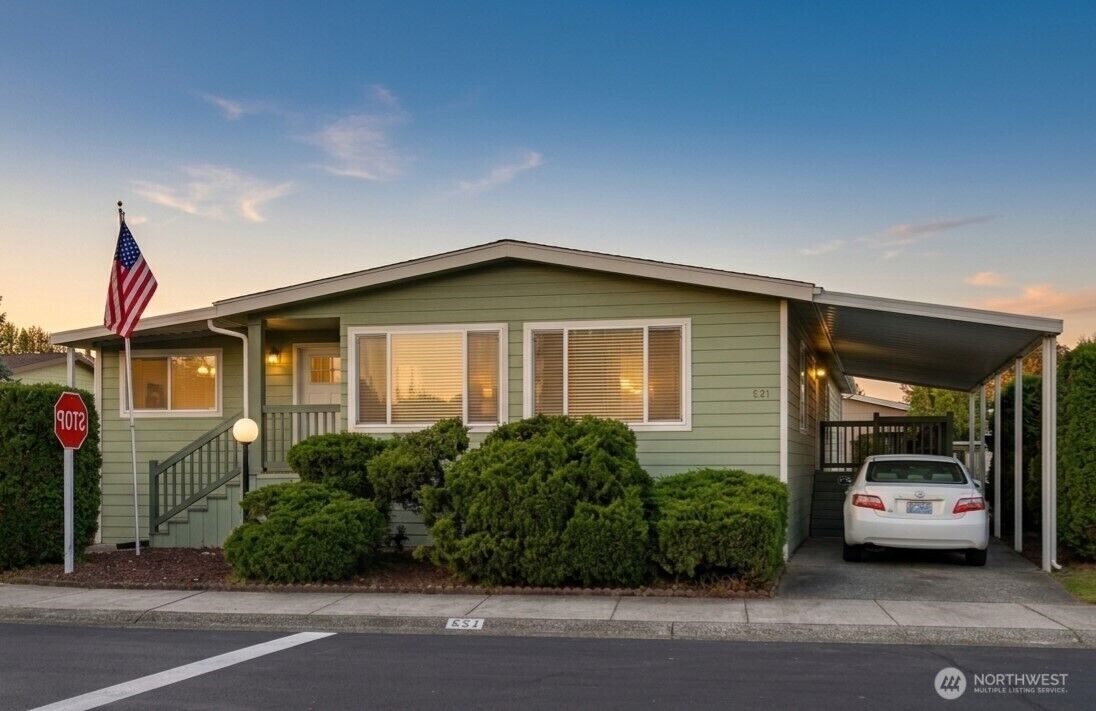 Property Photo:  11436 SE 208th Street 153  WA 98031 