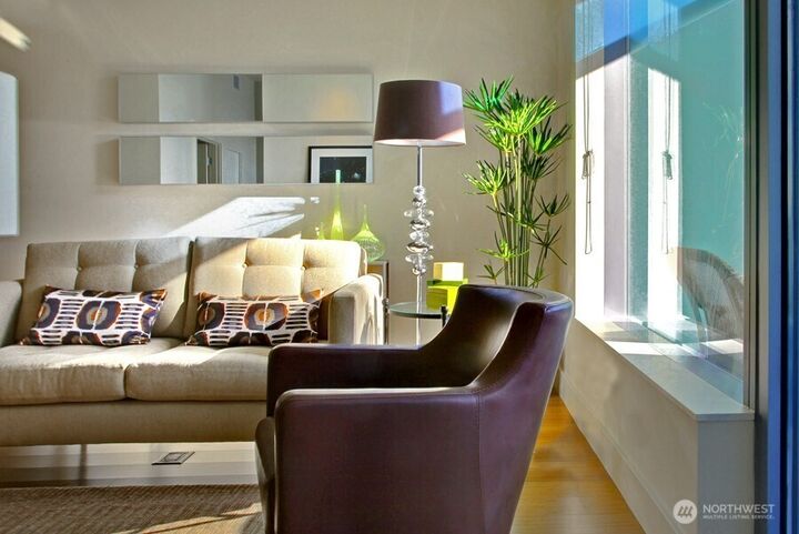 Property Photo: 737 Olive Way 3607 WA 98101