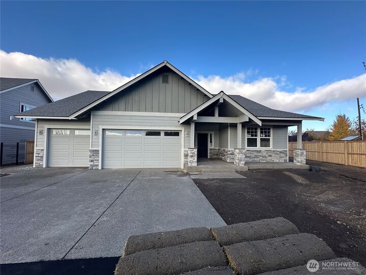 Property Photo:  2519 N Dandelion Lane  WA 98926 