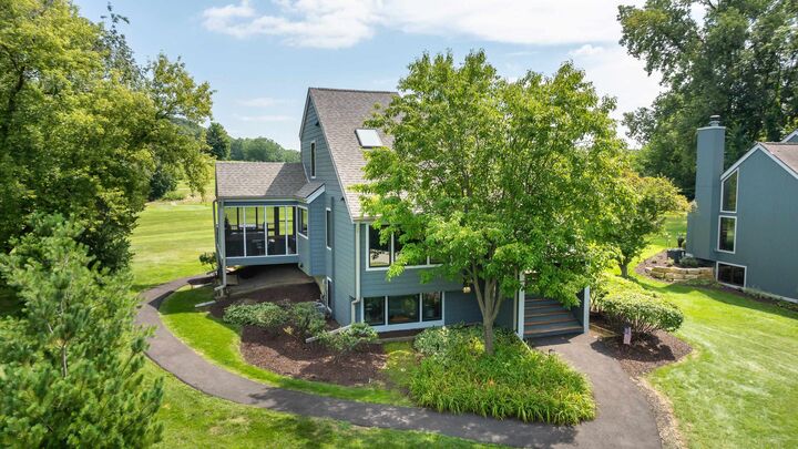 Property Photo: 3 Pinehurst Court IL 61036