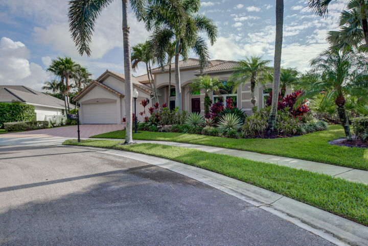 Property Photo: 18981 SE Outrigger Lane FL 33458