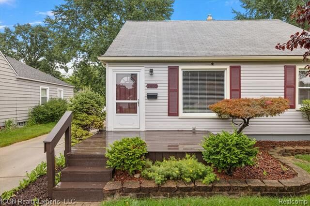Property Photo: 2400 Bacon Avenue MI 48072