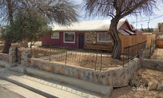755 W Church Ave  Ridgecrest CA 93555 photo