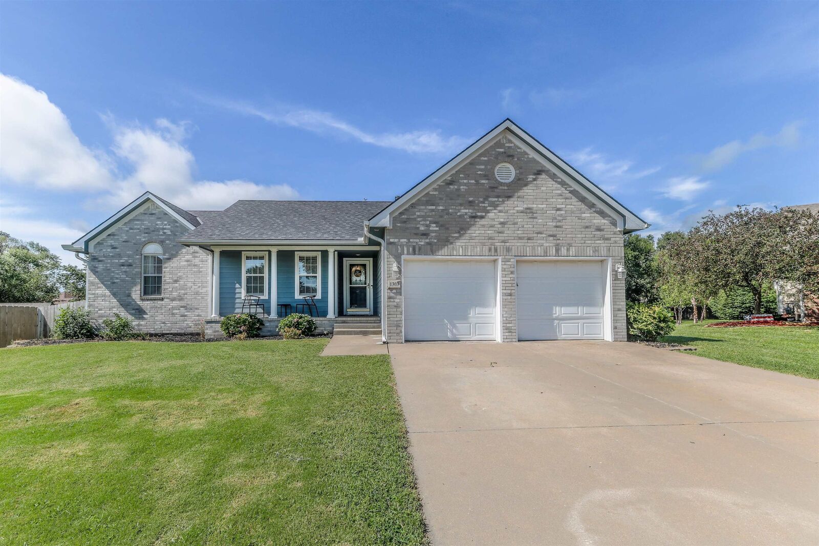 Property Photo: 1303 Willowbrook Cir KS 67144