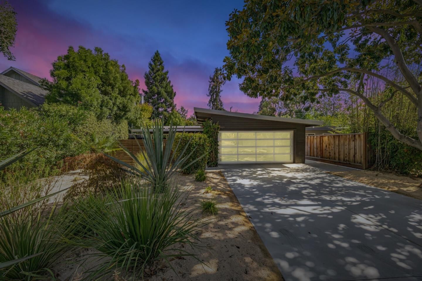 Property Photo: 3329 Ramona Street CA 94306