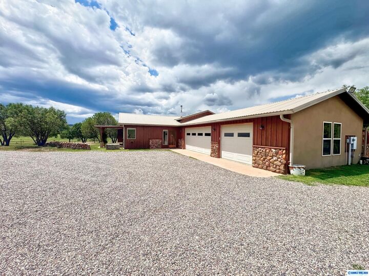 Property Photo:  56 Elks Trail  NM 88049 