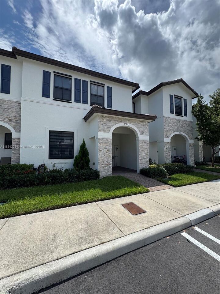 12916 SW 233rd Ter  Homestead FL 33032 photo