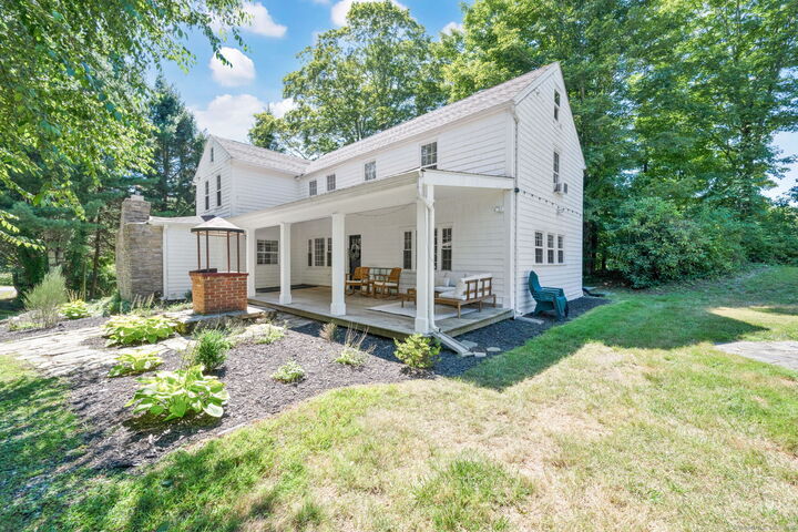 Property Photo:  253 Mashamoquet Road  CT 06259 