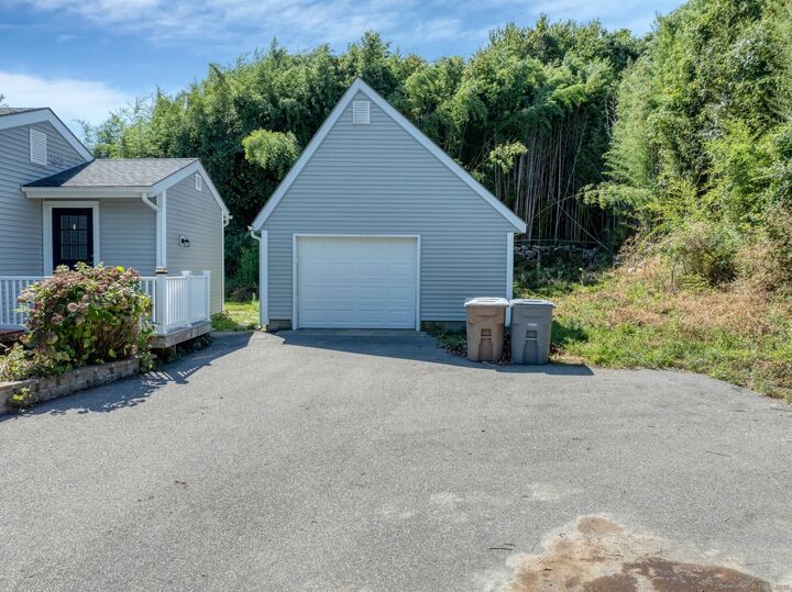 Property Photo: 67 Sunrise Avenue CT 06357