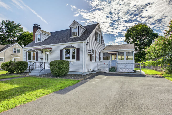 Property Photo: 176 Broad Street CT 06042