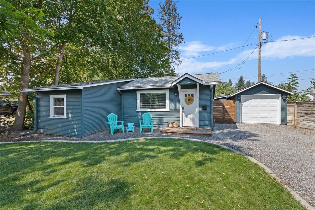 Property Photo: 907 E 30th Ave WA 99203