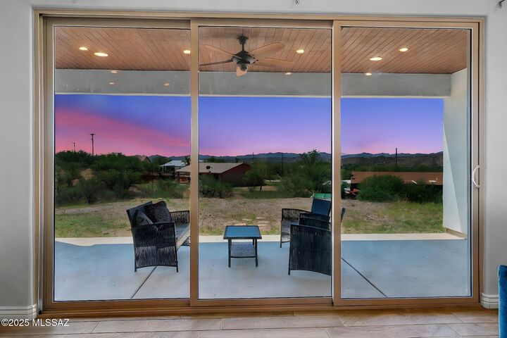 Property Photo: 231 Premio Court AZ 85648