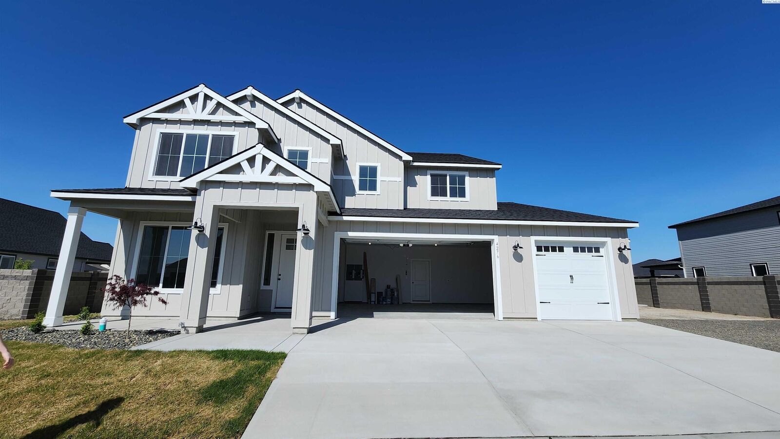 Property Photo:  4276 Lolo Way  WA 99352 