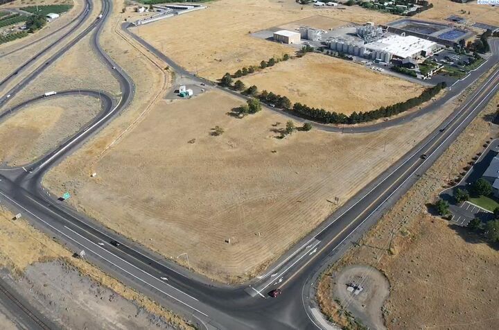 Property Photo: 2236-2282 Frontier Road WA 99350