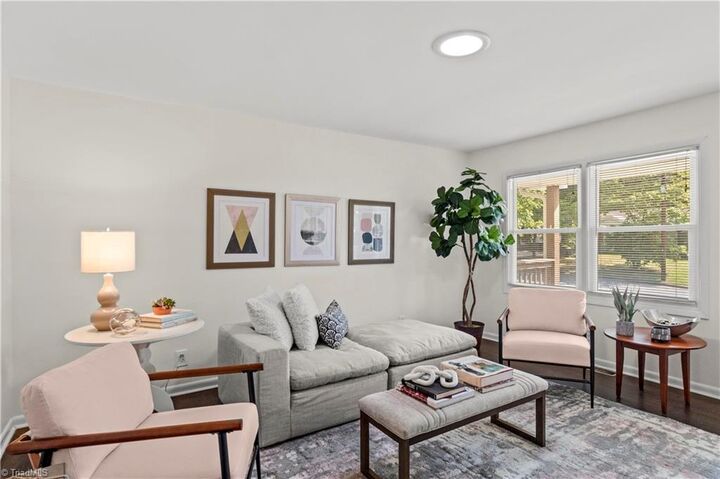 Property Photo: 1322 Madison Avenue NC 27103