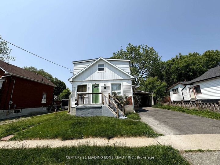 Property Photo:  128 Summer Street Main  ON L1H 2K9 