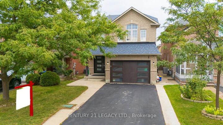 Property Photo: 21 Serenity Lane ON L6R 2T1