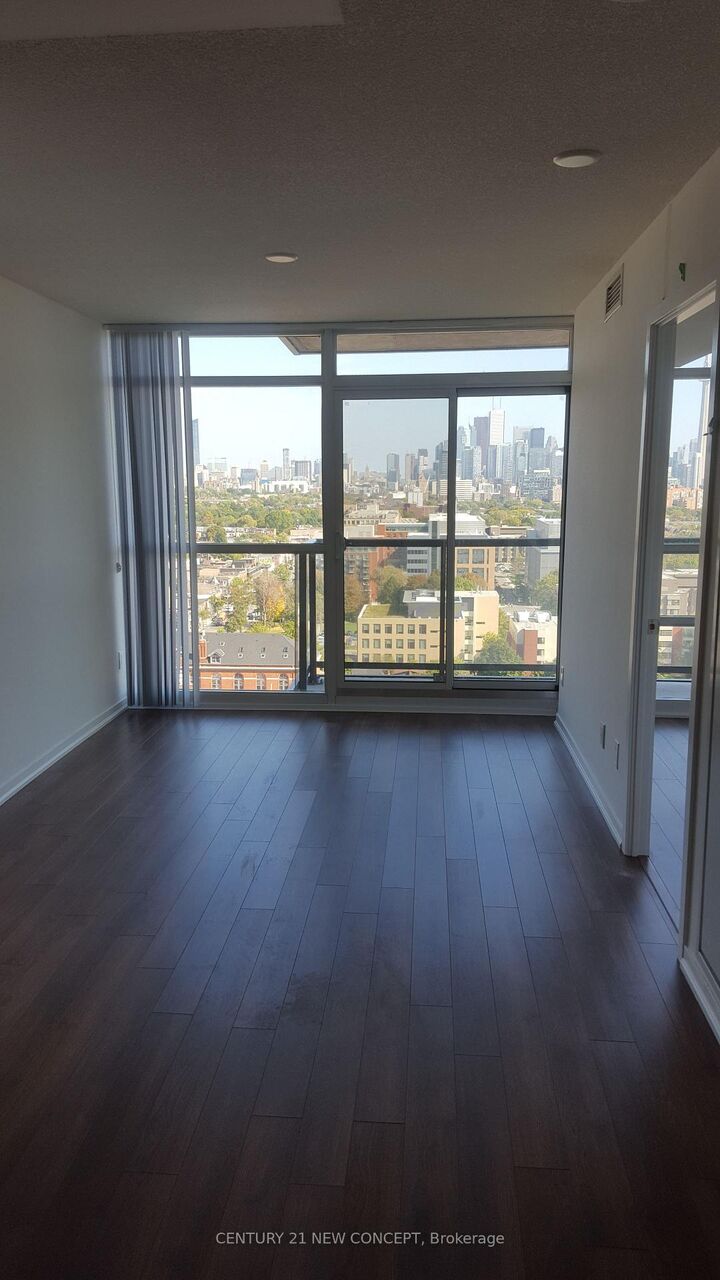 Property Photo:  68 Abell Street 2205  ON M6J 0B1 