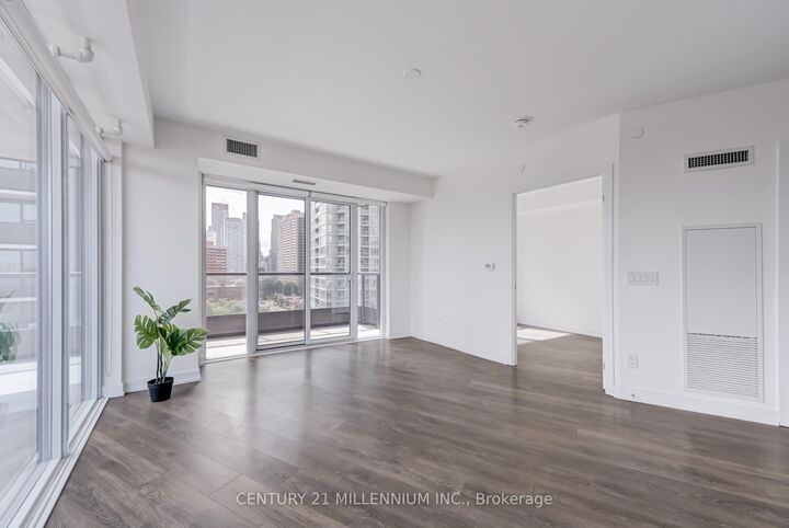 159 Wellesley Street 708  Toronto ON M4Y 0H5 photo