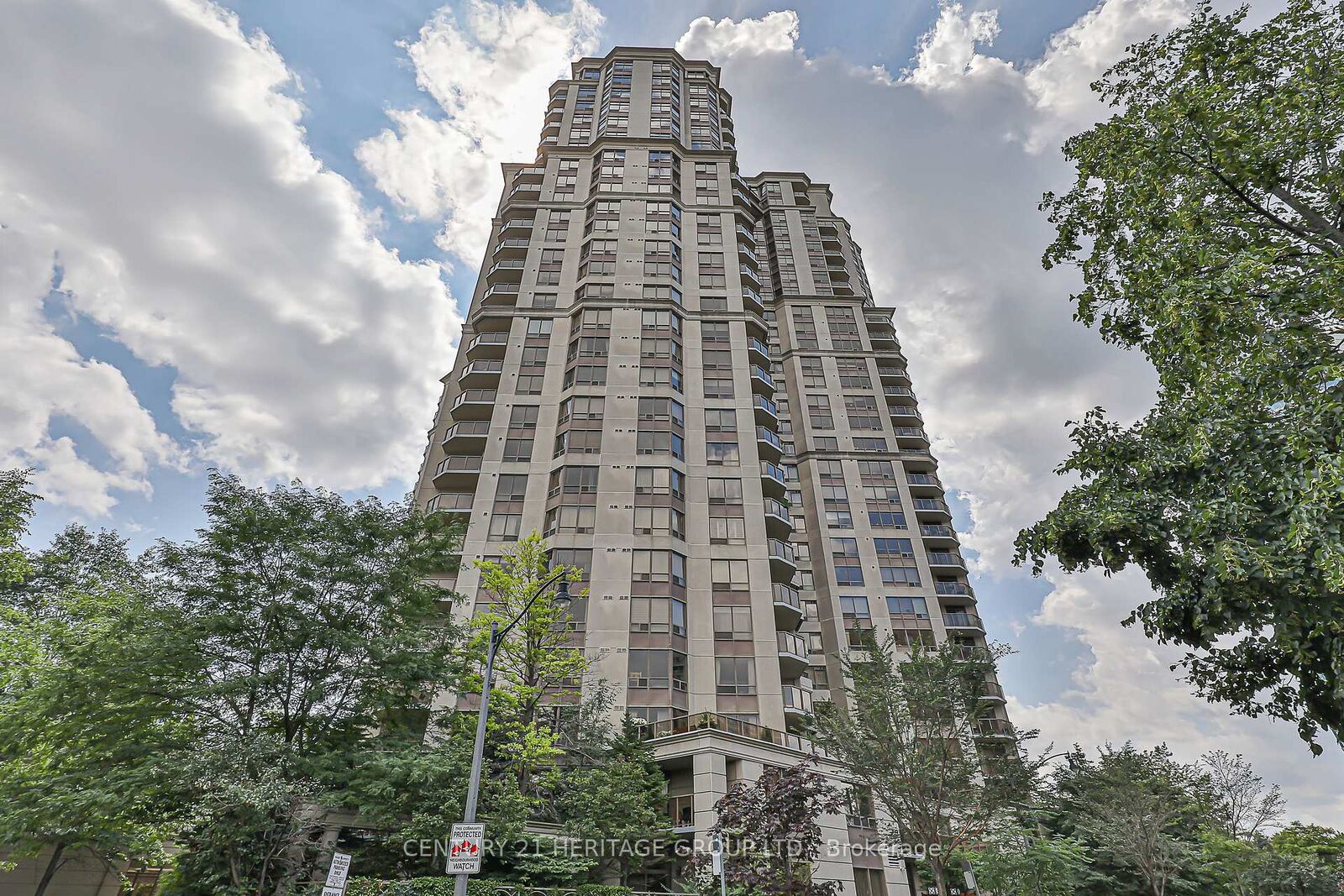Photo de la propriété: 78 Harrison Garden Boulevard 1704 ON M2N 7E2