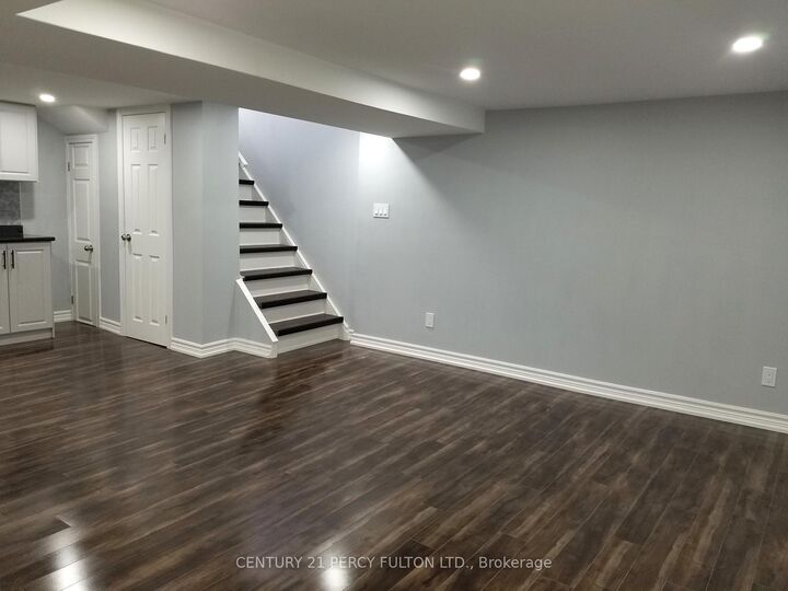 Property Photo:  1033 Centre Street N  ON L1N 4V4 