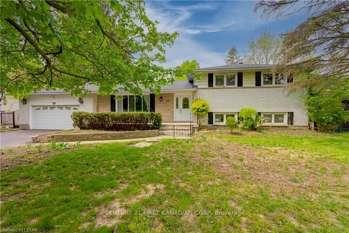 Photo de la propriété: 28 Redford Road ON N5X 3V5