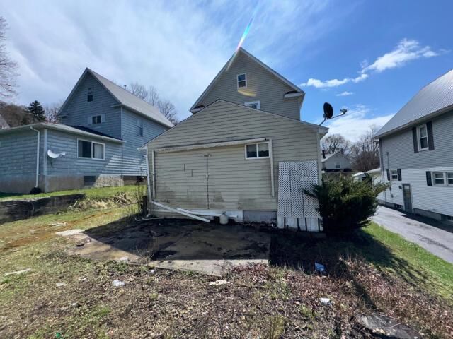 Property Photo: 121 Grant Street PA 16365