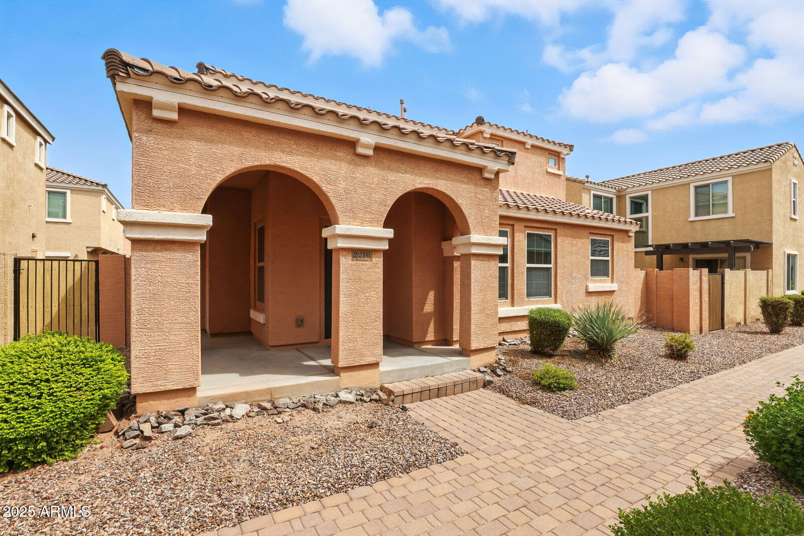 Property Photo:  2240 S Buckaroo Trail  AZ 85295 