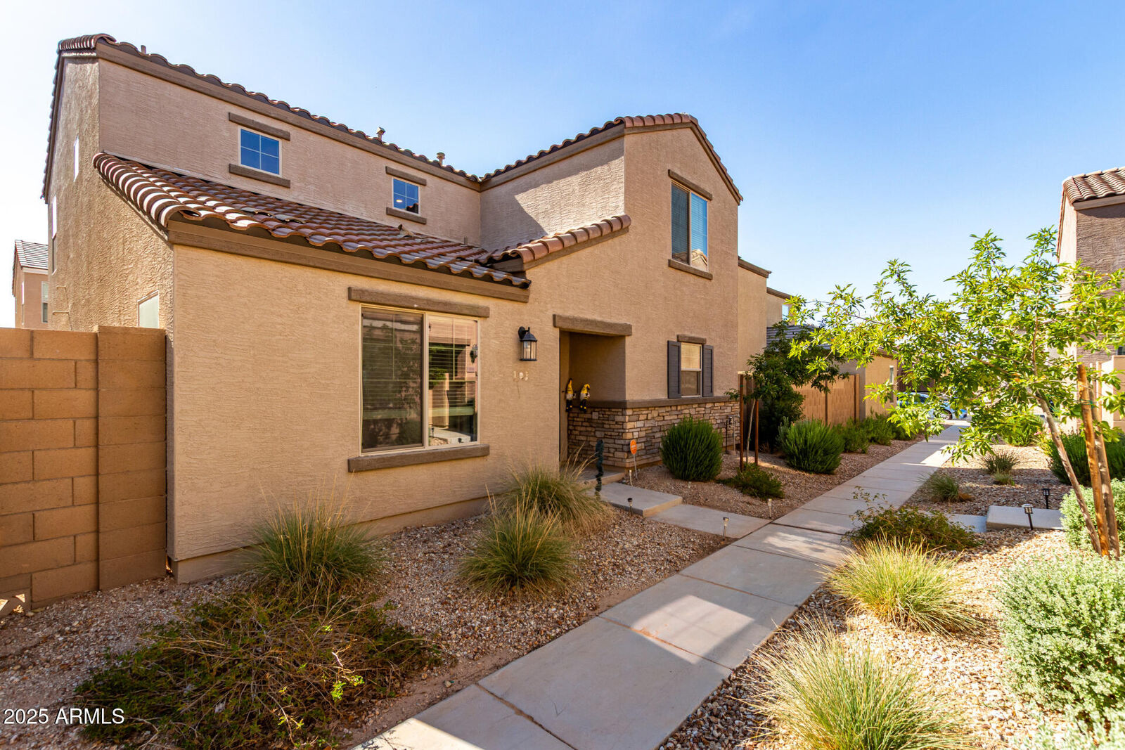 Property Photo: 8059 W Agora Lane AZ 85043