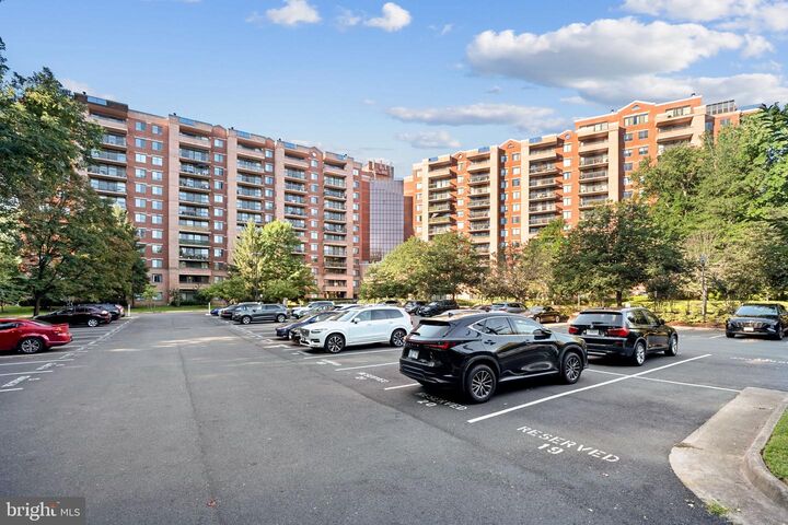 Property Photo:  2230 George C Marshall Drive 1126  VA 22043 