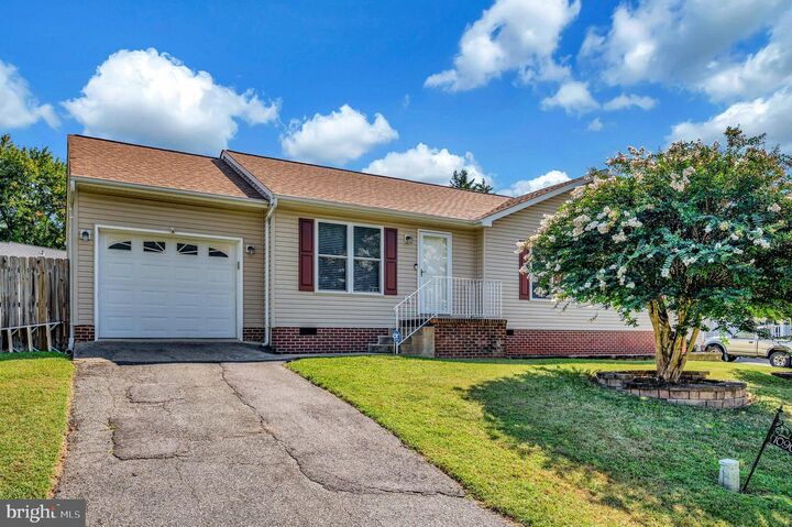 Property Photo: 10906 Peach Tree Drive VA 22407