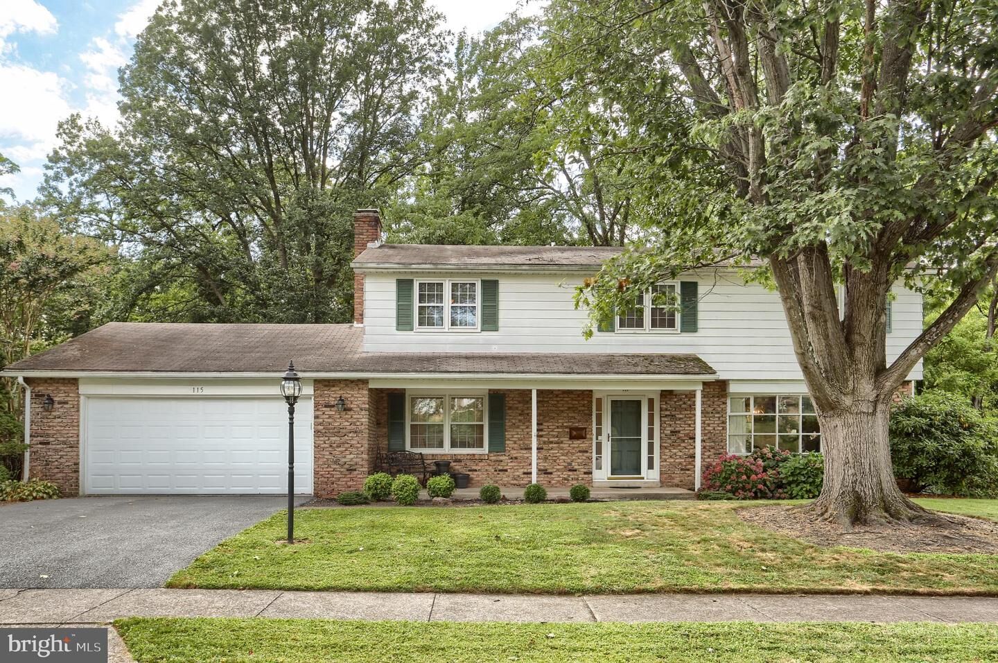 Property Photo:  115 Parkview Road  PA 17070 