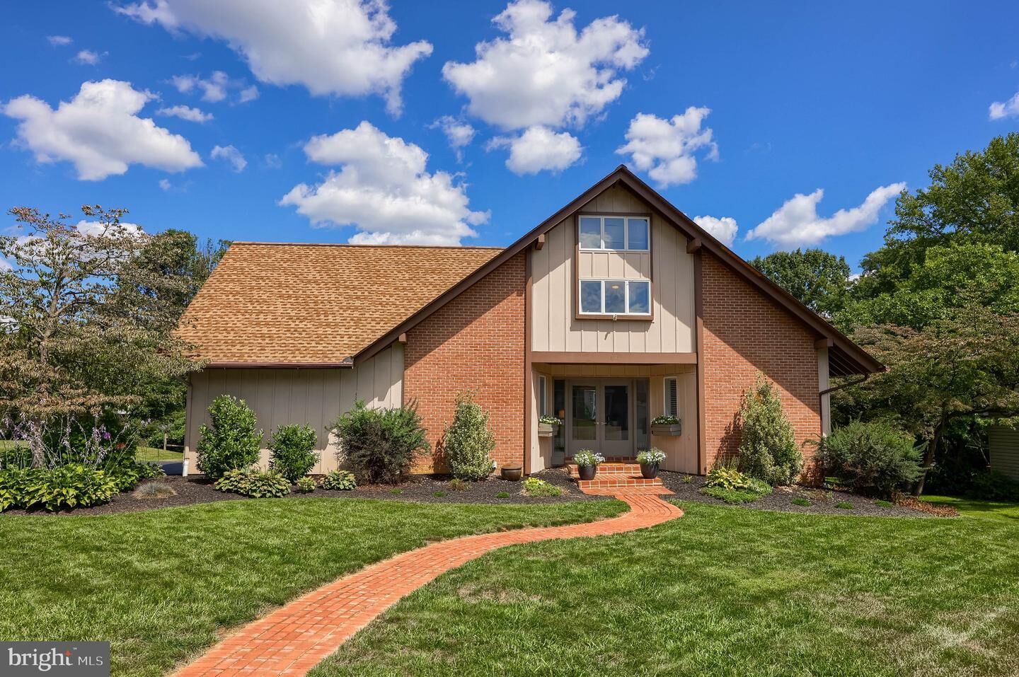 Property Photo: 1841 Wheatland Avenue PA 17603