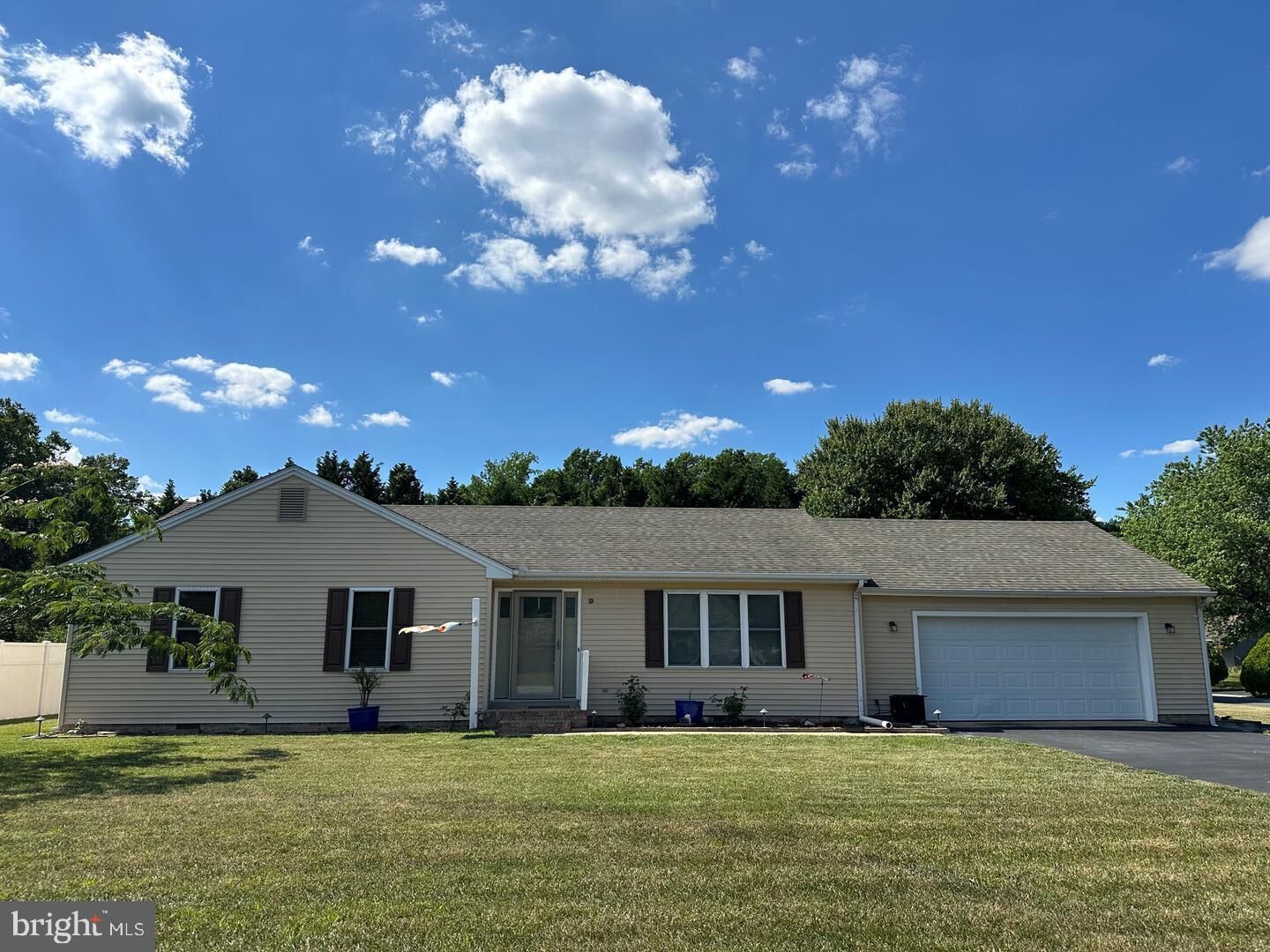 Property Photo: 807 Brookmeade Court MD 21804