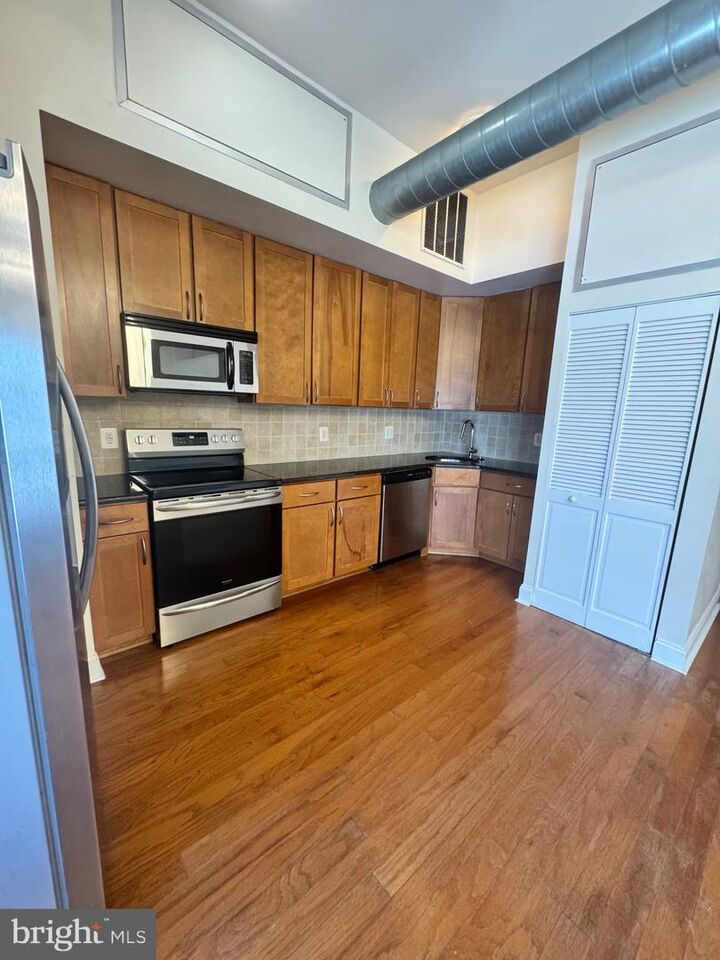 Property Photo:  1100 S Broad Street 509B  PA 19146 