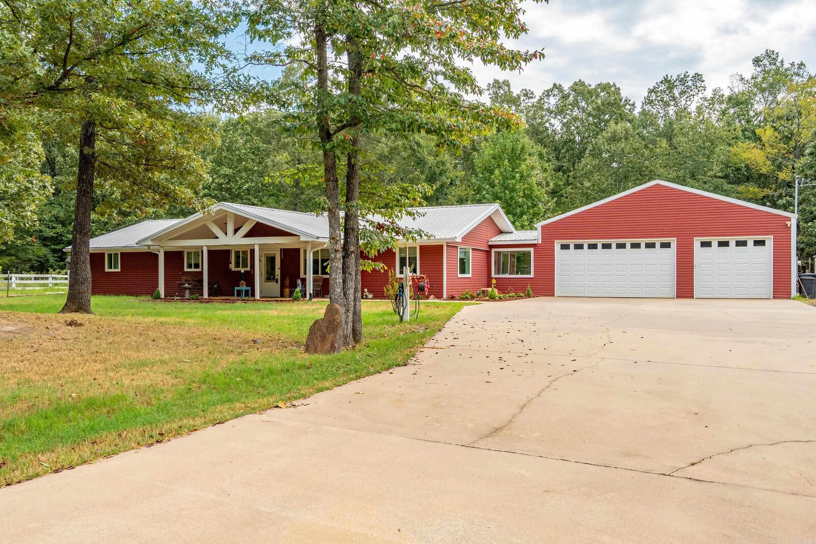 Property Photo: 10 Summerland Ct AR 72032