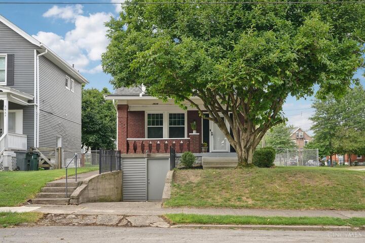 Property Photo:  3939 Grove Avenue  OH 45212 