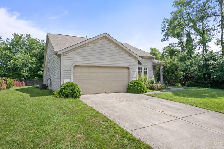 Property Photo: 1182 McGuffey Lane OH 45103