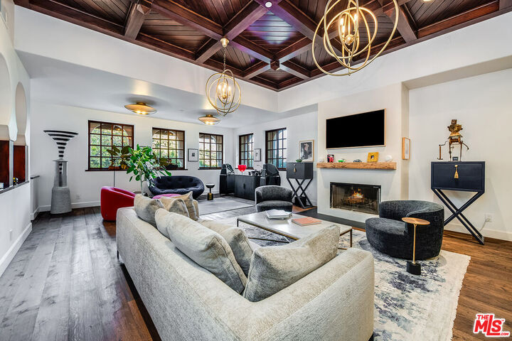 Property Photo: 1925 Curson Pl CA 90046