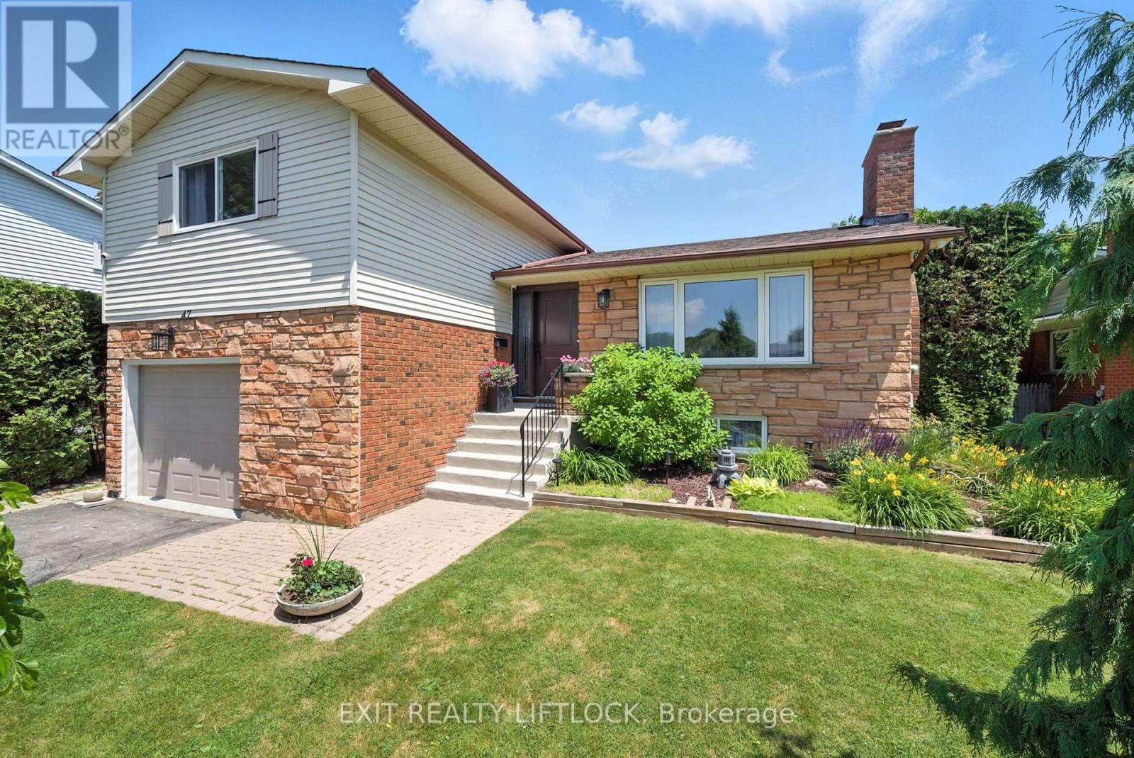 Property Photo: 47 Martindale Street ON L1H 6W7