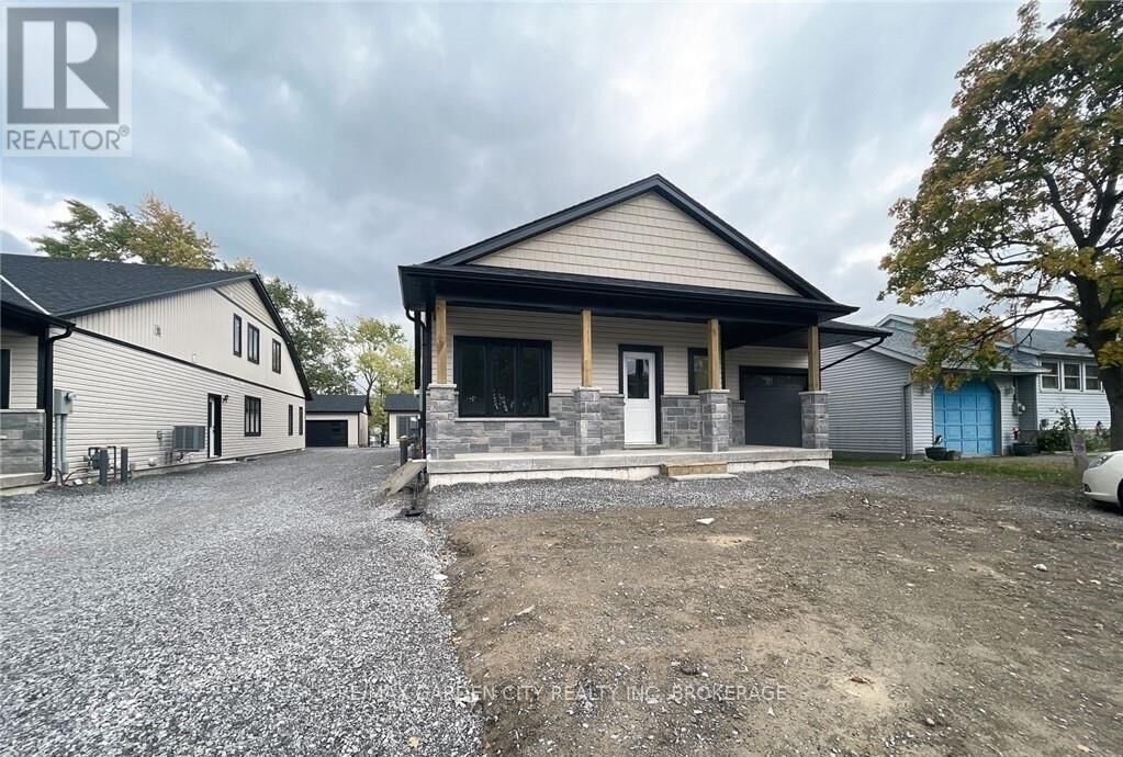 Property Photo:  13 Valley Road  ON L2S 1Y7 