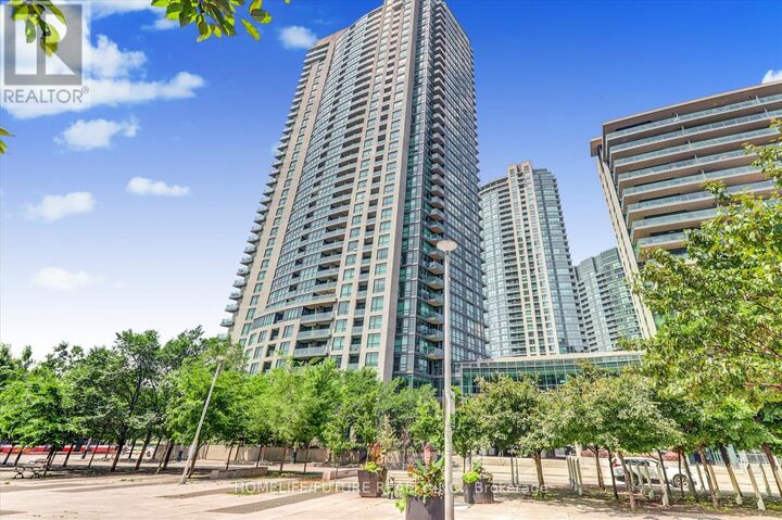 Property Photo: 215 Fort York Boulevard 1011 ON M5V 4A2
