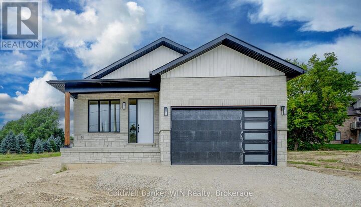 Property Photo: 647 Martin Street ON N0G 2L3