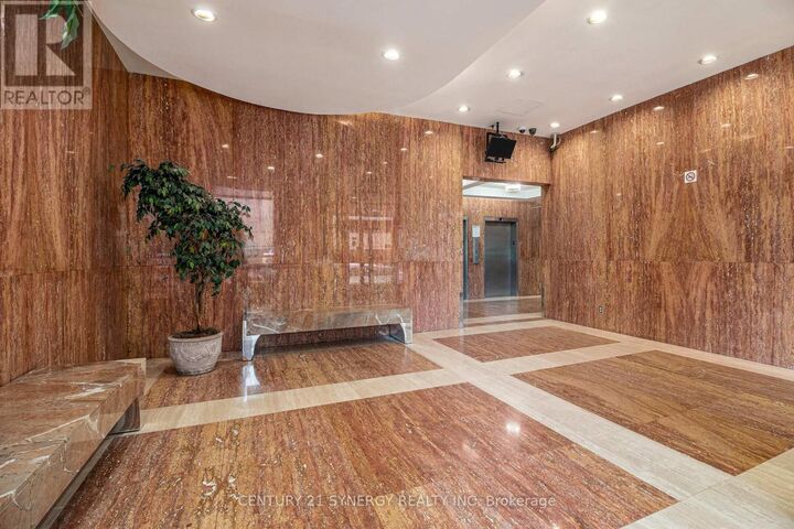 Property Photo:  475 Laurier Avenue West 306  ON K1R 7X1 