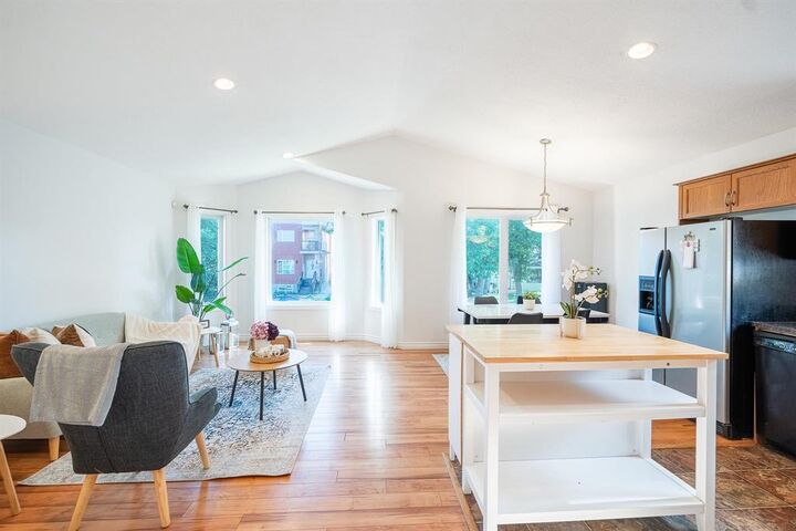 Property Photo:  1304 Manitoba Avenue  MB R2X 0K9 